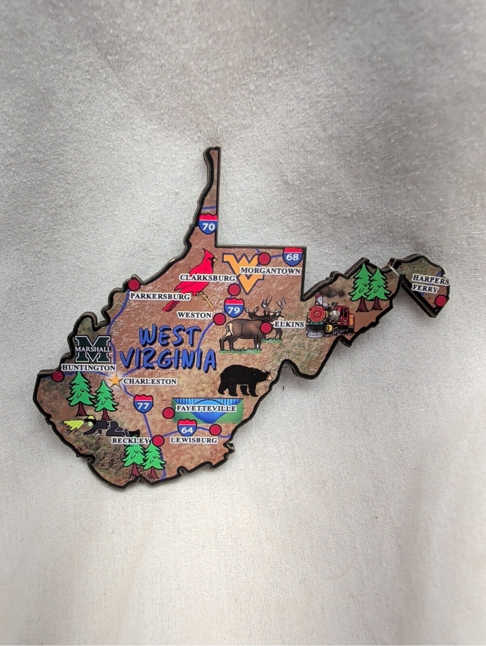 WEST VIRGINIA     ARTWOOD STATE MAP MAGNET   CHARLESTON MARTINSBURG CLARKSBURG